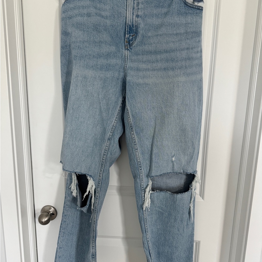 Abercrombie & Fitch Light Blue 90s straight Ultra High Rise